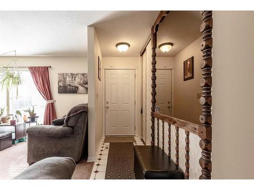 454 Hilton Crescent Ne, Medicine Hat, AB - Indoor Photo Showing Other Room