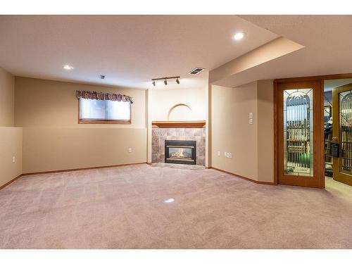 23 Taylor Avenue Se, Medicine Hat, AB - Indoor With Fireplace