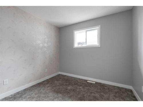 409 3 Street, Rural Cypress County, AB - Indoor Photo Showing Other Room