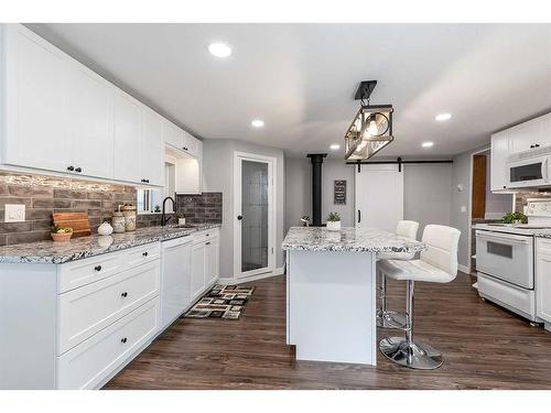 409 3 Street, Rural Cypress County, AB - Indoor Photo Showing Kitchen