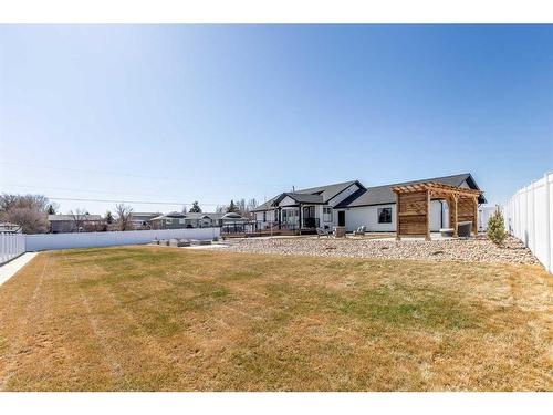 302 Yuma Court, Dunmore, AB - Outdoor