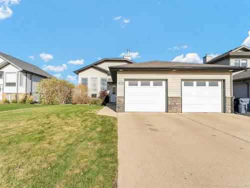 24 Cottonwood Close Sw, Medicine Hat, AB - Outdoor