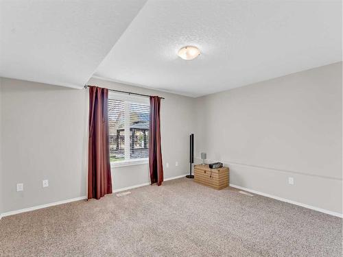 24 Cottonwood Close Sw, Medicine Hat, AB - Indoor Photo Showing Other Room