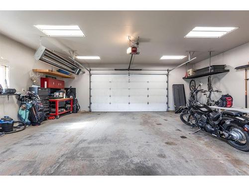 24 Terrace Place Ne, Medicine Hat, AB - Indoor Photo Showing Garage