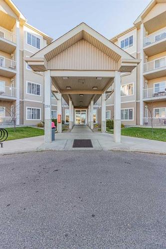 415-194 Sunrise Circle Sw, Medicine Hat, AB - Outdoor With Balcony With Facade