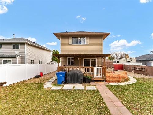 905 Ross Glen Drive Se, Medicine Hat, AB - Outdoor With Deck Patio Veranda