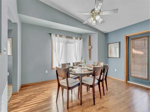 51 Park Meadows Lane Se, Medicine Hat, AB - Indoor Photo Showing Dining Room