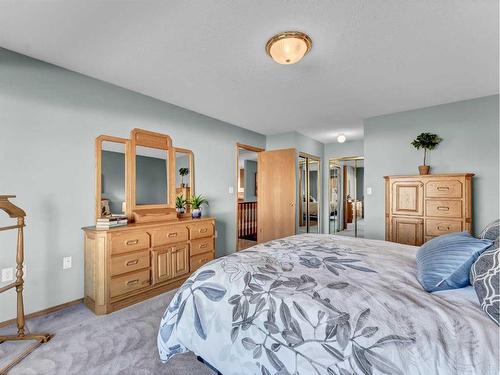 51 Park Meadows Lane Se, Medicine Hat, AB - Indoor Photo Showing Bedroom