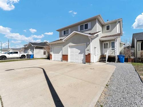 543 Stark Way Se, Medicine Hat, AB - Outdoor