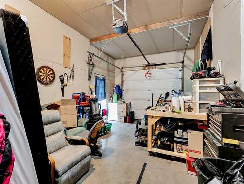 543 Stark Way Se, Medicine Hat, AB - Indoor Photo Showing Garage