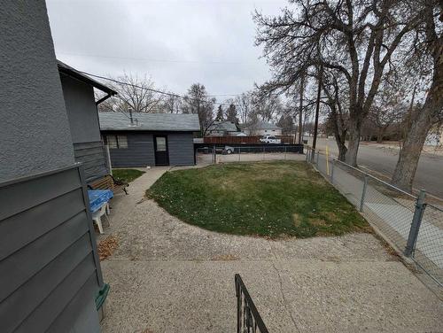 810B 5 Street Se, Medicine Hat, AB - Outdoor