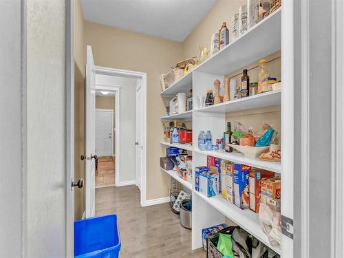 115 Terrace View Ne, Medicine Hat, AB - Indoor With Storage