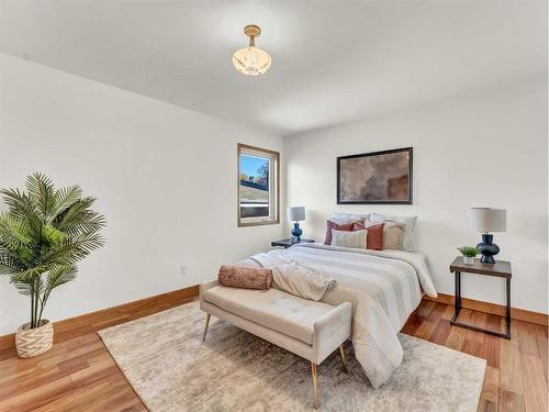 144 2 Street Sw, Medicine Hat, AB - Indoor Photo Showing Bedroom