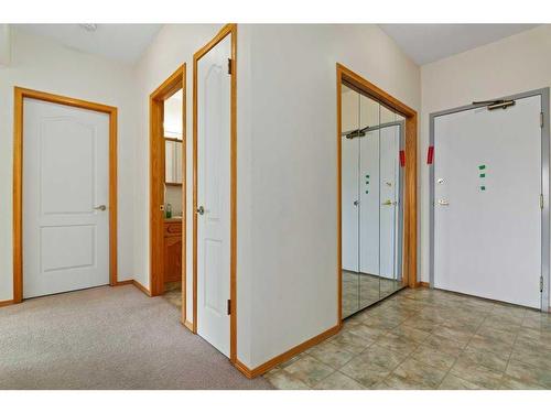 219A-278 Park Meadows Drive Se, Medicine Hat, AB - Indoor Photo Showing Other Room