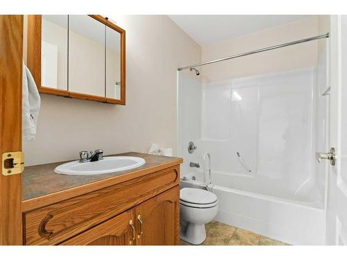 219A-278 Park Meadows Drive Se, Medicine Hat, AB - Indoor Photo Showing Bathroom