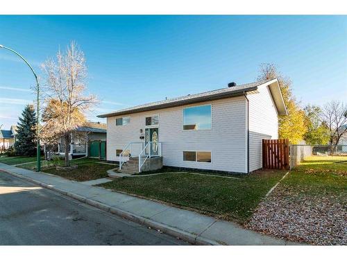 353 Woodman Avenue Se, Medicine Hat, AB - Outdoor