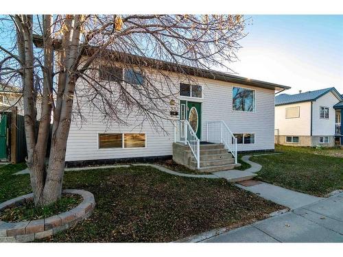 353 Woodman Avenue Se, Medicine Hat, AB - Outdoor