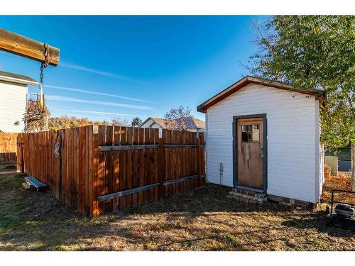 353 Woodman Avenue Se, Medicine Hat, AB - Outdoor With Exterior