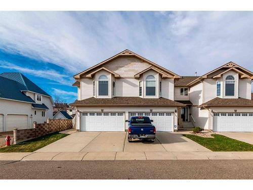 128 Preston Avenue Ne, Medicine Hat, AB - Outdoor With Facade