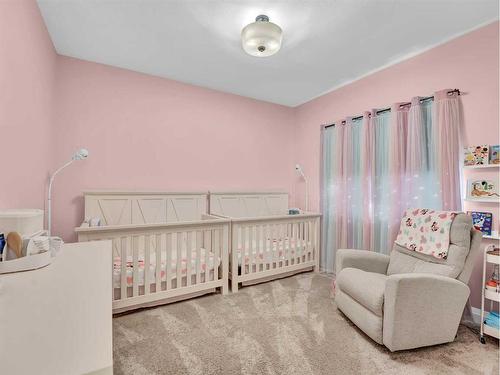 24 Coulee Ridge Drive Sw, Medicine Hat, AB - Indoor Photo Showing Bedroom