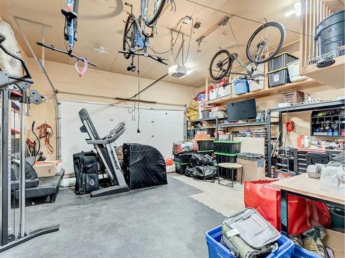 20 Terrace Circle Ne, Medicine Hat, AB - Indoor Photo Showing Garage