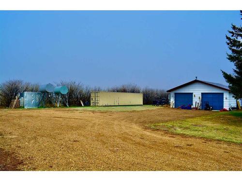 8501 Highway 570, Oyen, AB - Outdoor