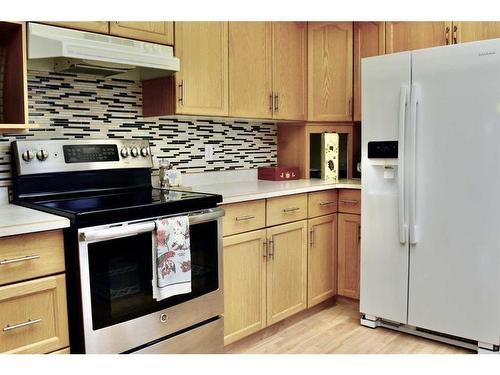 8501 Highway 570, Oyen, AB - Indoor Photo Showing Kitchen