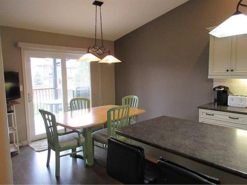 35 Sierra Lane Sw, Medicine Hat, AB - Indoor Photo Showing Dining Room