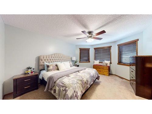 1048 Eagle Ridge Drive, Dunmore, AB - Indoor Photo Showing Bedroom