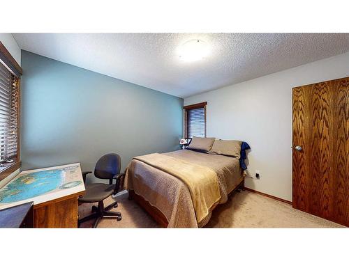 1048 Eagle Ridge Drive, Dunmore, AB - Indoor Photo Showing Bedroom