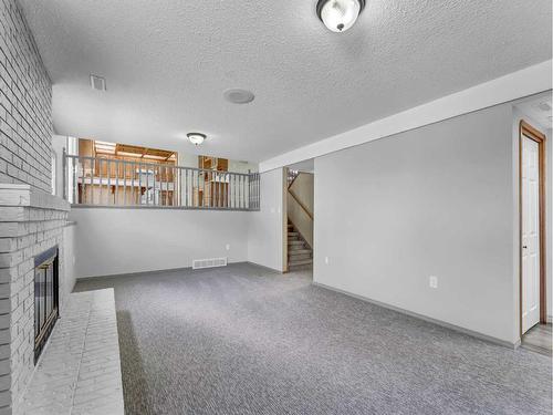 28 Cairney Crescent Se, Medicine Hat, AB - Indoor Photo Showing Other Room