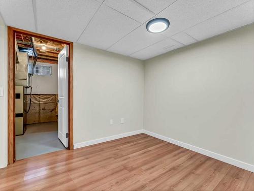 28 Cairney Crescent Se, Medicine Hat, AB - Indoor Photo Showing Other Room