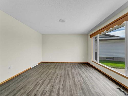 28 Cairney Crescent Se, Medicine Hat, AB - Indoor Photo Showing Other Room