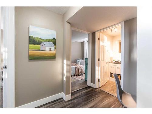 271 Seven Persons Drive Sw, Medicine Hat, AB - Indoor Photo Showing Other Room