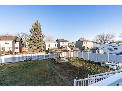 271 Seven Persons Drive Sw, Medicine Hat, AB - Outdoor With Backyard