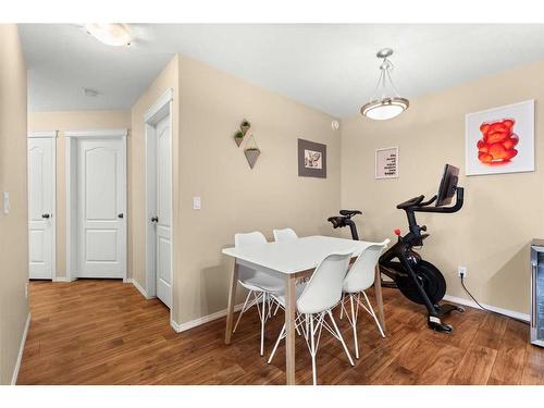 138 Southlands Pointe Se, Medicine Hat, AB - Indoor Photo Showing Gym Room