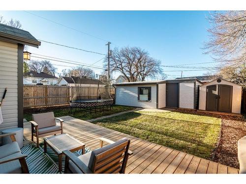 520A 2 Avenue Se, Medicine Hat, AB - Outdoor With Deck Patio Veranda