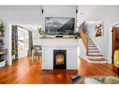 520A 2 Avenue Se, Medicine Hat, AB - Indoor Photo Showing Living Room With Fireplace