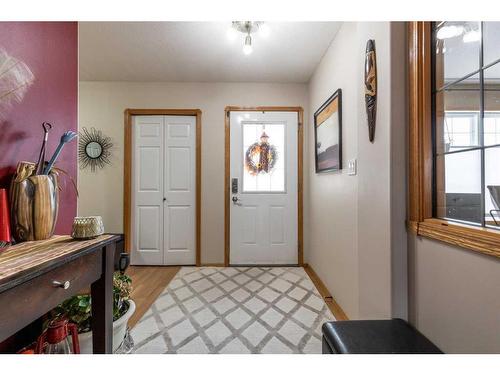 68 Vista Avenue Se, Medicine Hat, AB - Indoor Photo Showing Other Room