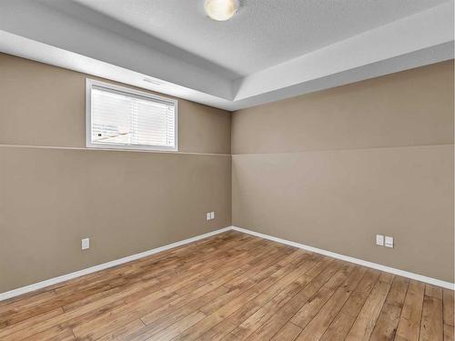 2-85 Sunrise Way Sw, Medicine Hat, AB - Indoor Photo Showing Other Room