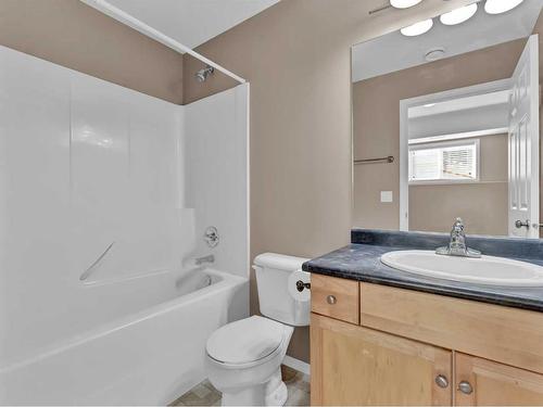 2-85 Sunrise Way Sw, Medicine Hat, AB - Indoor Photo Showing Bathroom