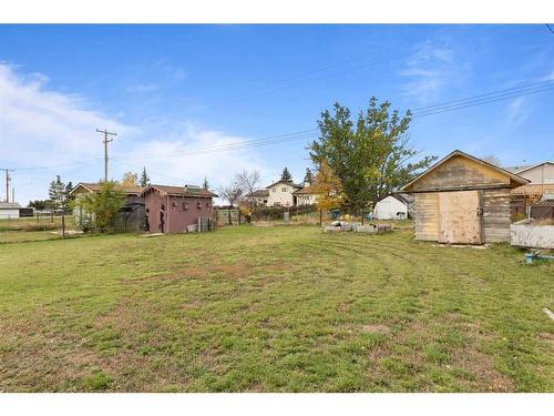 621 3 Street, Suffield, AB - Outdoor