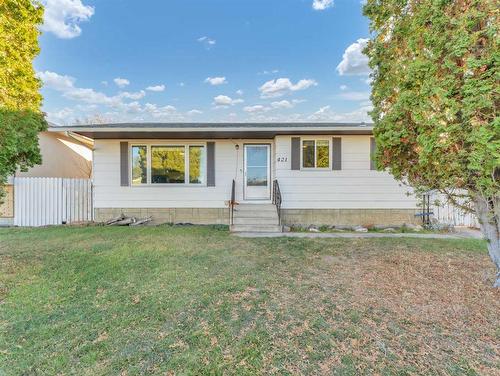 421 19 Street Ne, Medicine Hat, AB - Outdoor