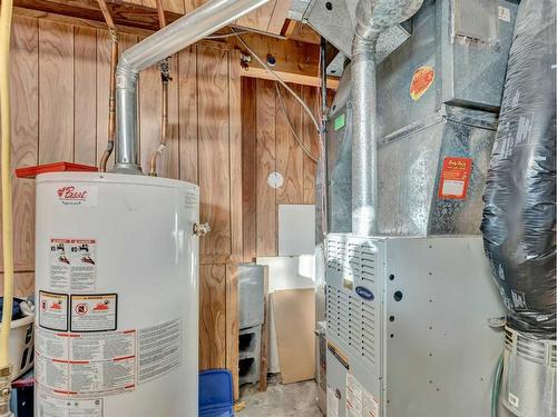 421 19 Street Ne, Medicine Hat, AB - Indoor Photo Showing Basement