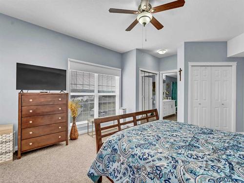 537-201 River Ridge Drive Nw, Medicine Hat, AB - Indoor Photo Showing Bedroom