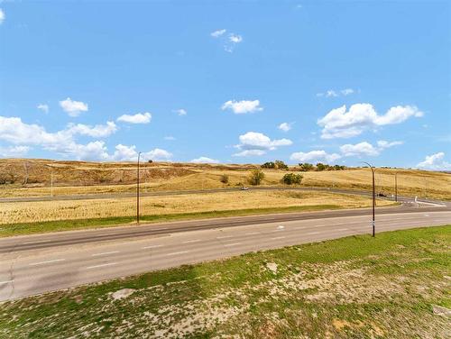 537-201 River Ridge Drive Nw, Medicine Hat, AB - Outdoor With View