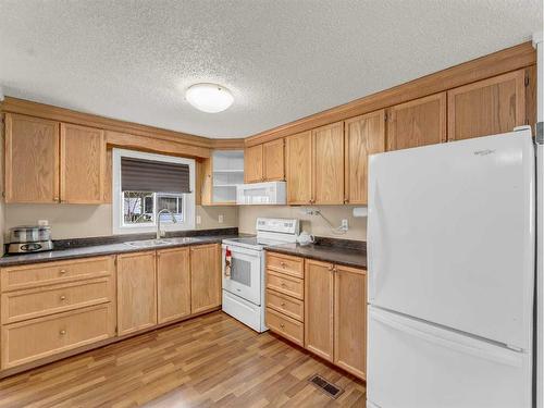 27-2460 Southview Drive Se, Medicine Hat, AB 