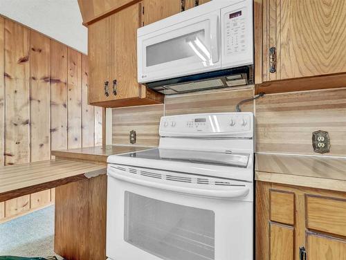 4516 Township Road 130, Rural Cypress County, AB - Indoor Photo Showing Kitchen