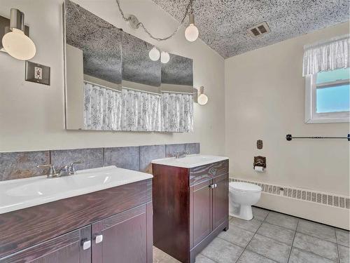 4516 Township Road 130, Rural Cypress County, AB - Indoor Photo Showing Bathroom