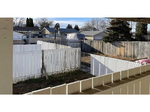 77 Cameron Road Se, Medicine Hat, AB - Outdoor